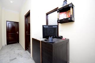 Hotel O StayNest - 6