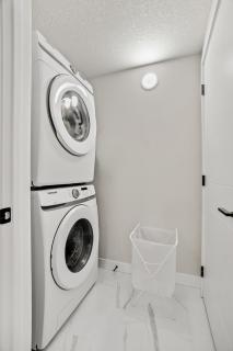 Chic & Cozy 1BR - 15 Mins from Calgary Airport - 1