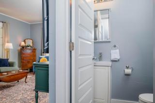 Relaxing 3 bedroom Home Away Stay - 5