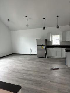 Newly Built 3BR 2BT home minutes from downtown and walking distance - 6