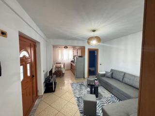 Kapllani Guest House - 1