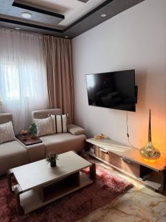 Charming 2-Bedroom Apartment in Downtown Hurghada - 8