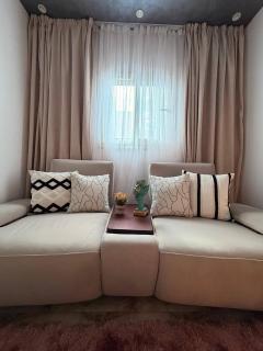 Charming 2-Bedroom Apartment in Downtown Hurghada - 3