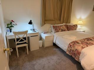 As You Wish Suites and Rooms Near YVR with Parking - 1