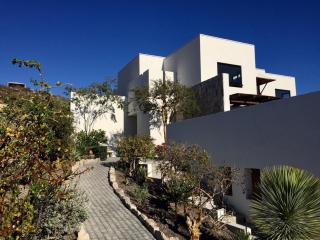 Modern Beachfront Retreat Rincon del Afan - 5