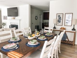 Luxury retreat with heated pool, steps to the Beach! - 7