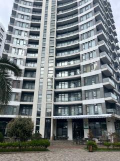 Studio in White Sails - 7