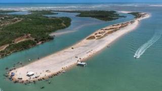 House with swimming pool 4 quartos sea front! - 4