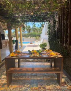 House with swimming pool 4 quartos sea front! - 2