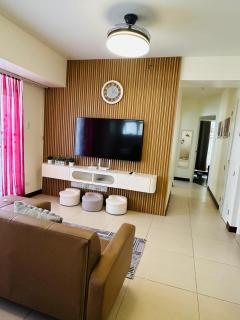 CityEscape by RM 3BR Near BGC Free Parking WiFi Alexa - 6