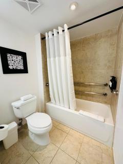 Chic industrial apartment, FREE parking - 3