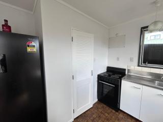 Mount Beach Holiday Retreat Walk to Beach, Cafes, Shops, Bay Oval, Supermarket and Blake Park Sleeps 6 Plus with 3 Bedrooms and Separate Cabin, Large Bifold creates Fantastic Indoor Outdoor Flow - 1