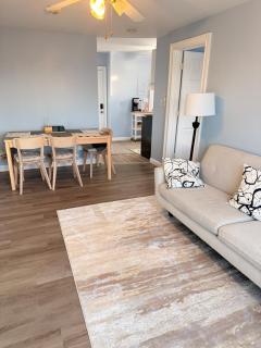 Ocean View Cozy Stay 4 - 5