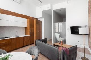 Bright Old Montreal Loft Steps to Notre-Dame Basilica - 4