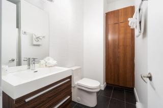 Bright Old Montreal Loft Steps to Notre-Dame Basilica - 1