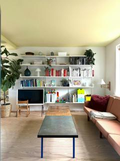 Renovated 1900 Townhouse With Garden - 9
