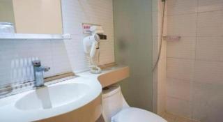 Shell Hotel Shanghai Expo Changqing Road Metro Station - 5