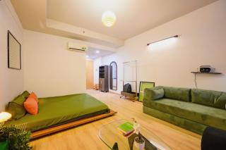 The Golden Glow Studio Private Self-Check In Center District 10 - 1