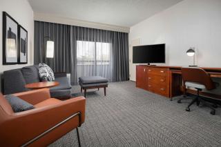 Courtyard by Marriott Albuquerque Airport - 8