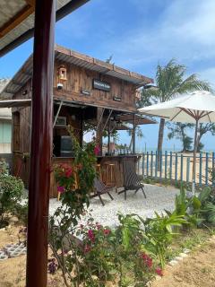 Dragon Surf Homestay - 0