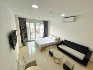 Sky Center Near The Airport - 1