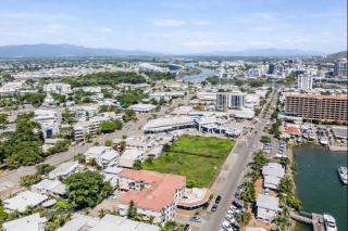Paradise on Palmer Townsville City Studio in Townsville - 1
