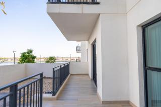Luxury 1BR at Waters Edge in Yas Island Escape - 6