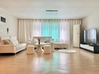 114m2, 2 minutes from Gangnamgu Office Station, Apgujeong, Cheongdam, Seolleung, COEX, Gangnam, 1 minutes from Convenience store, Parking, Luggage storage, Business trip, Beauty trip - 9