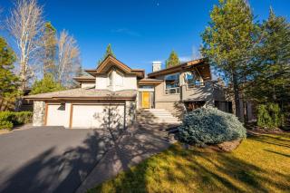 3 Mulligan Hot Tub on Private Deck - 8