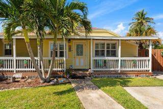 Ocean Breeze Bungalow - 8