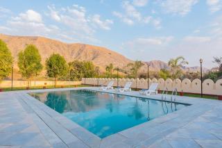 Royal Rajasthani Haveli with Private Pool by Ozy Stays - 9