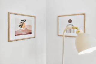 Portside Luxe Retreat 2BR FREE Parking & Pool - 8