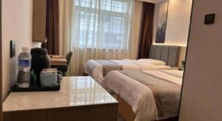 GreenTree Inn West Railway Station North Square Hotel - 2