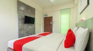 OYO 412 7 Days Hotel - 9