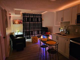 SwitHome Properties Cozy Cautley Guest Suite, Near YEG Airport - 7