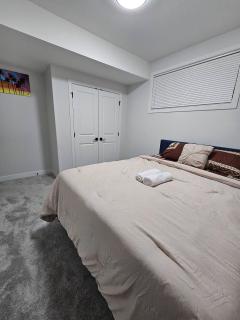 SwitHome Properties Cozy Cautley Guest Suite, Near YEG Airport - 5