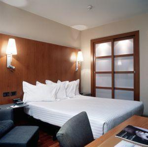 B&B HOTEL Zaragoza Los Enlaces Estación - Zaragoza - 8