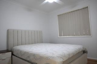 Modern 4bed house for 8 Prime Mt Gravatt area - 9