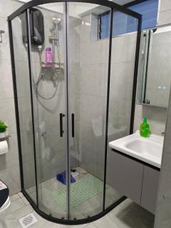 Cozy,Modern ,Fast WiFi opposite GTC - 5