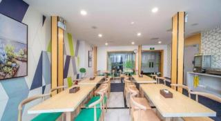 Vatica Hefei Feidong County Yuzhou Central Square Hotel - 9