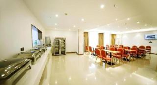 GreenTree Inn Huanggang City Wuxue City Kanjiang Avenue - 7