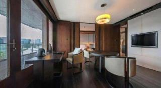 OCT Bay Breeze Hotel - 7