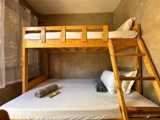 Hillside Station - Fan Room - 01A - 0