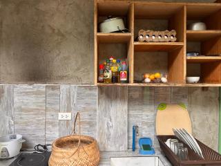 Hillside Station - Fan Room - 01A - 4