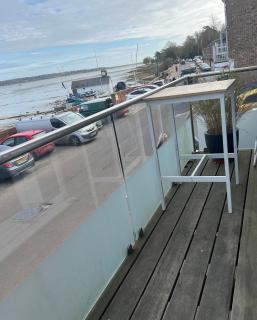 Beach House Manningtree - 5