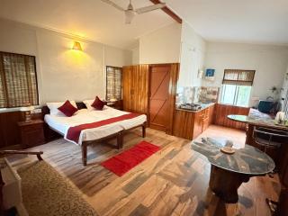 The Wild Escape Farmhouse Retreat - 7