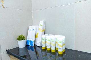 Elegant Masdar 1BR Chic Modern Retreat - 2