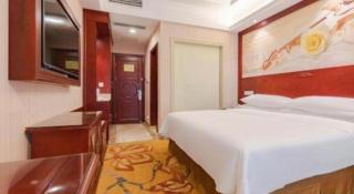 Vienna Hotel Shenzhen Exhibition Center Gangxia Metro Station - 1