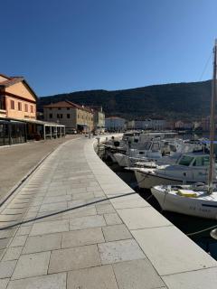 Villa Lungomare-Large Waterfront Apartment -Lungomare Promenade 6 - 8