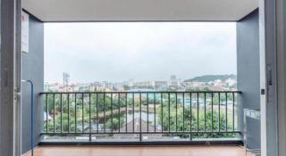 V Place Apartment - 9